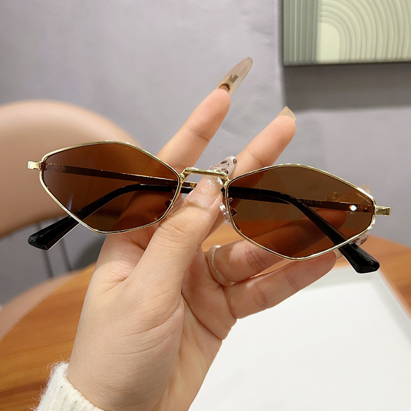Trendy Polygonal Small Sunglas - огляд і ціна Vintage Fashion Trends 2025