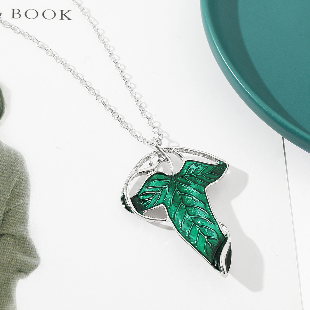 Vintage Green Leaf Pendant Nec - огляд і ціна Vintage Urban Fashion